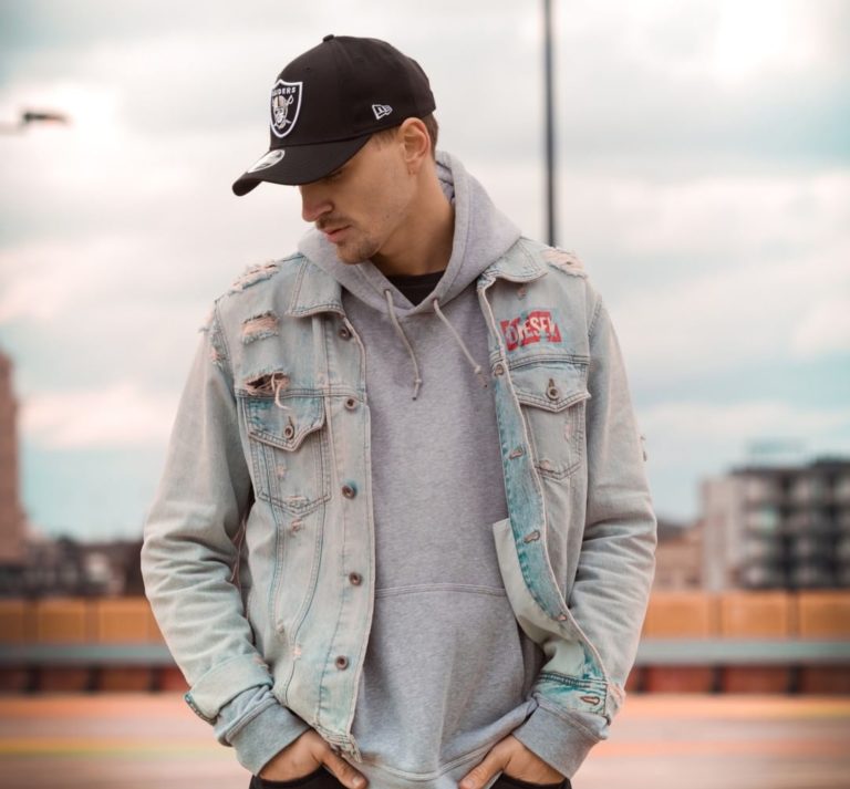 historia y evolución de la gorra desde sus inicios hasta la versión actual